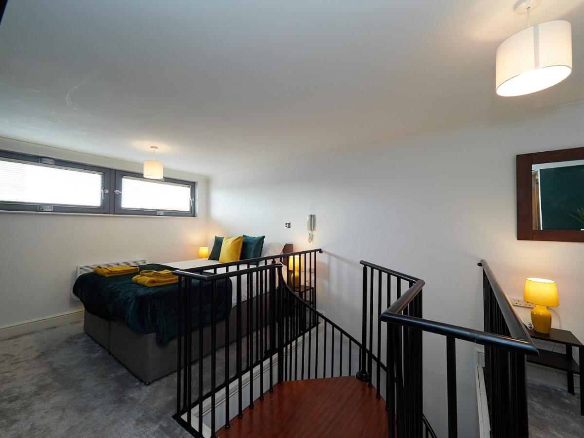 Emerald Suite - Two Story Duplex Apartment - Balcony - Contractors - Family - City Centre - Broadway Plaza - Five Ways - Sleeps 6 Birmingham Esterno foto