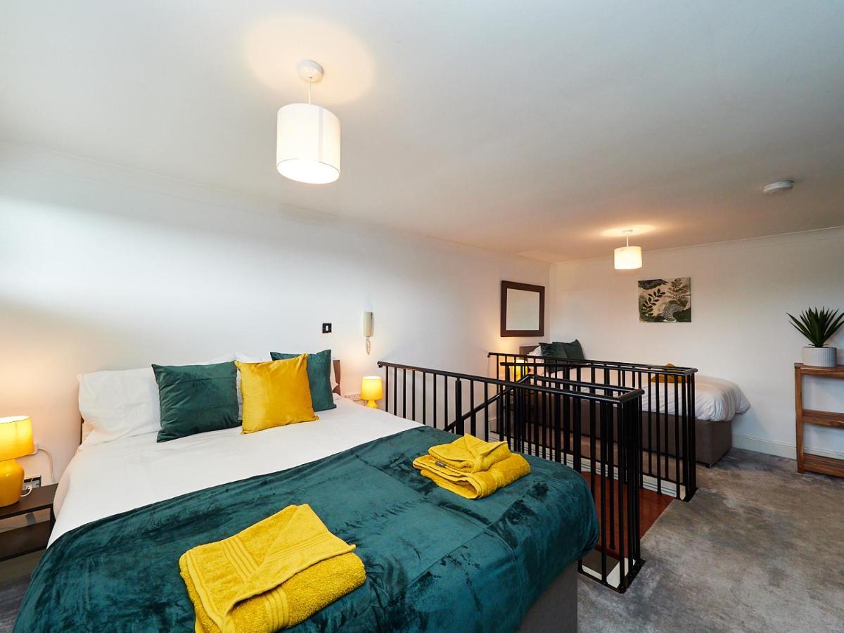 Emerald Suite - Two Story Duplex Apartment - Balcony - Contractors - Family - City Centre - Broadway Plaza - Five Ways - Sleeps 6 Birmingham Esterno foto